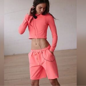 NWOT FREE PEOPLE MOVEMENT Easy Set in Neon Orange Small